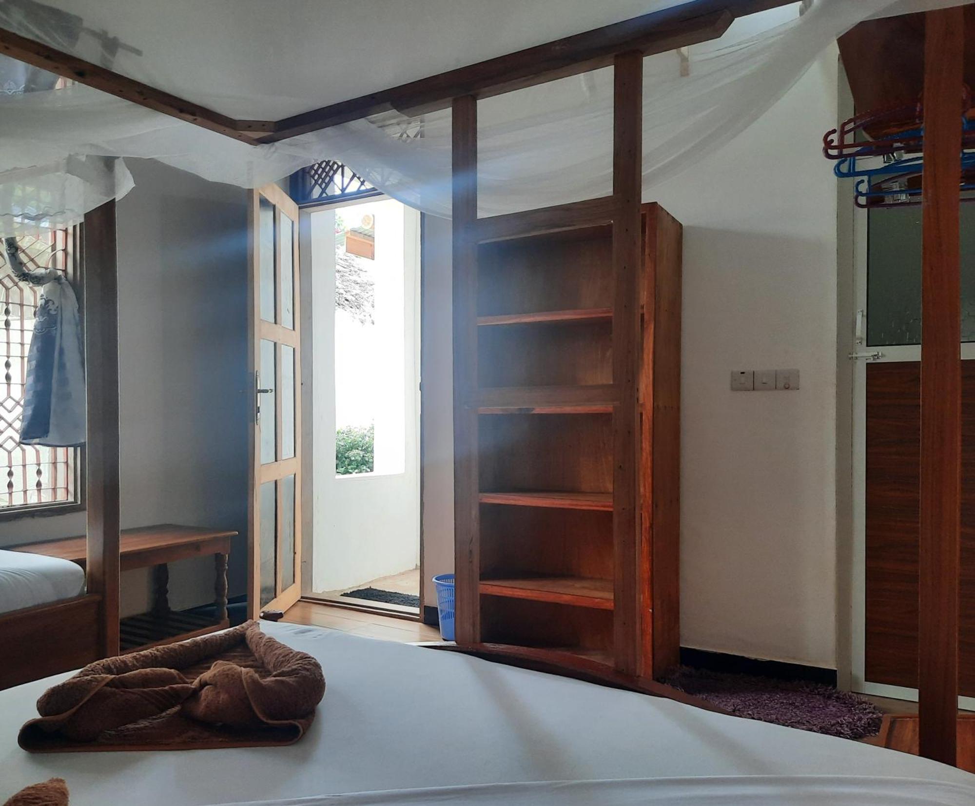 Kajificheni House Bed and Breakfast Nungwi Exteriör bild